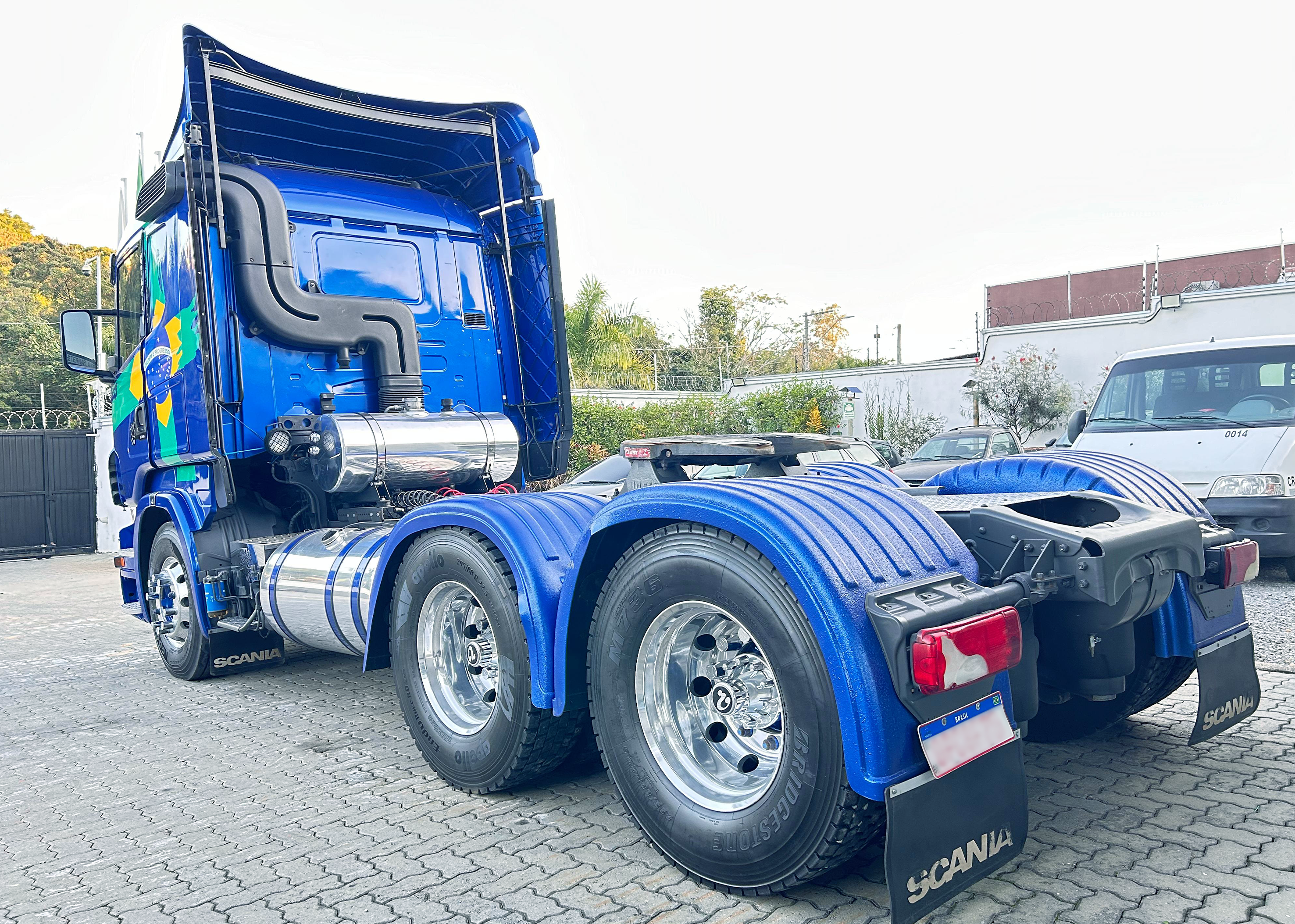 Caminhão Scania R-440 A 6x4 (Diesel)