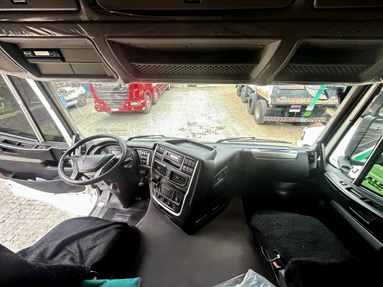 Cavalo Iveco STRALIS 600-S44T 6x2